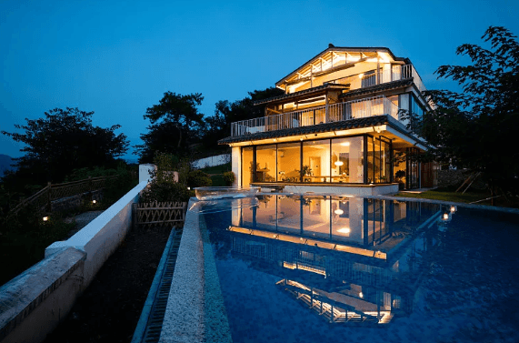 Villa con Piscina